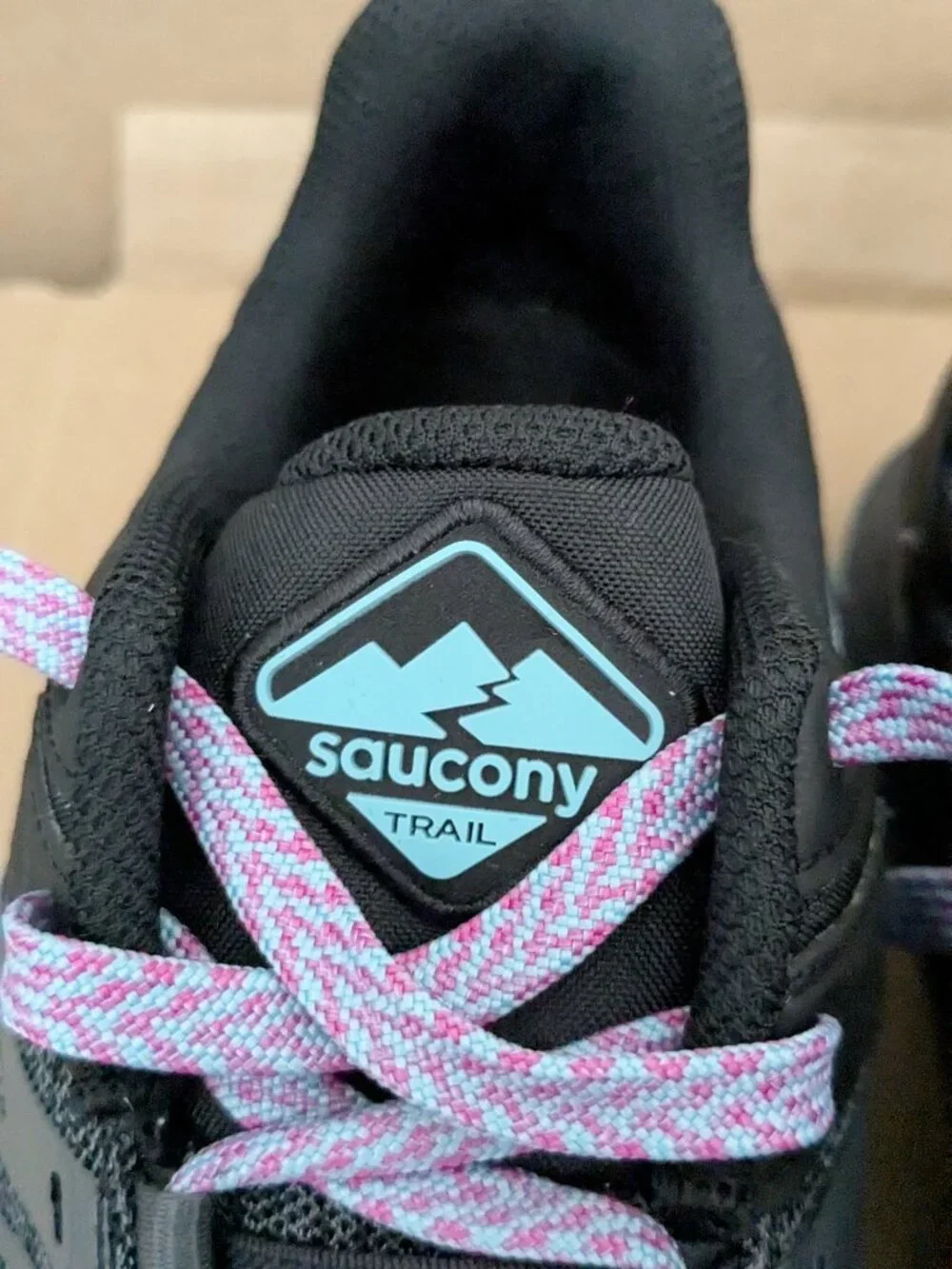 Saucony Mad River TR2 Trail Running Shoe Womens Size 12 Black Navy Blue Sneeker